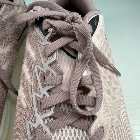 Women’s Hoka Mach 6- Size 7.5 US - Picture 8 of 17